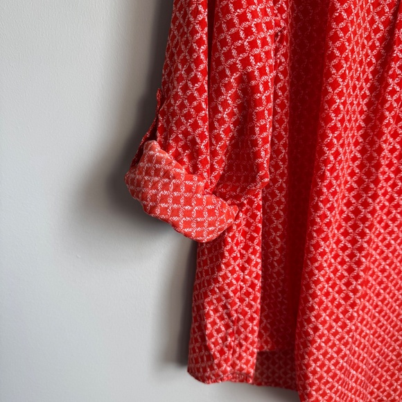 Dalia Plus Women's Long Sleeve Lightweight Satin Pullover V-Neck Blouse Red‎ 2X - Picture 13 of 14